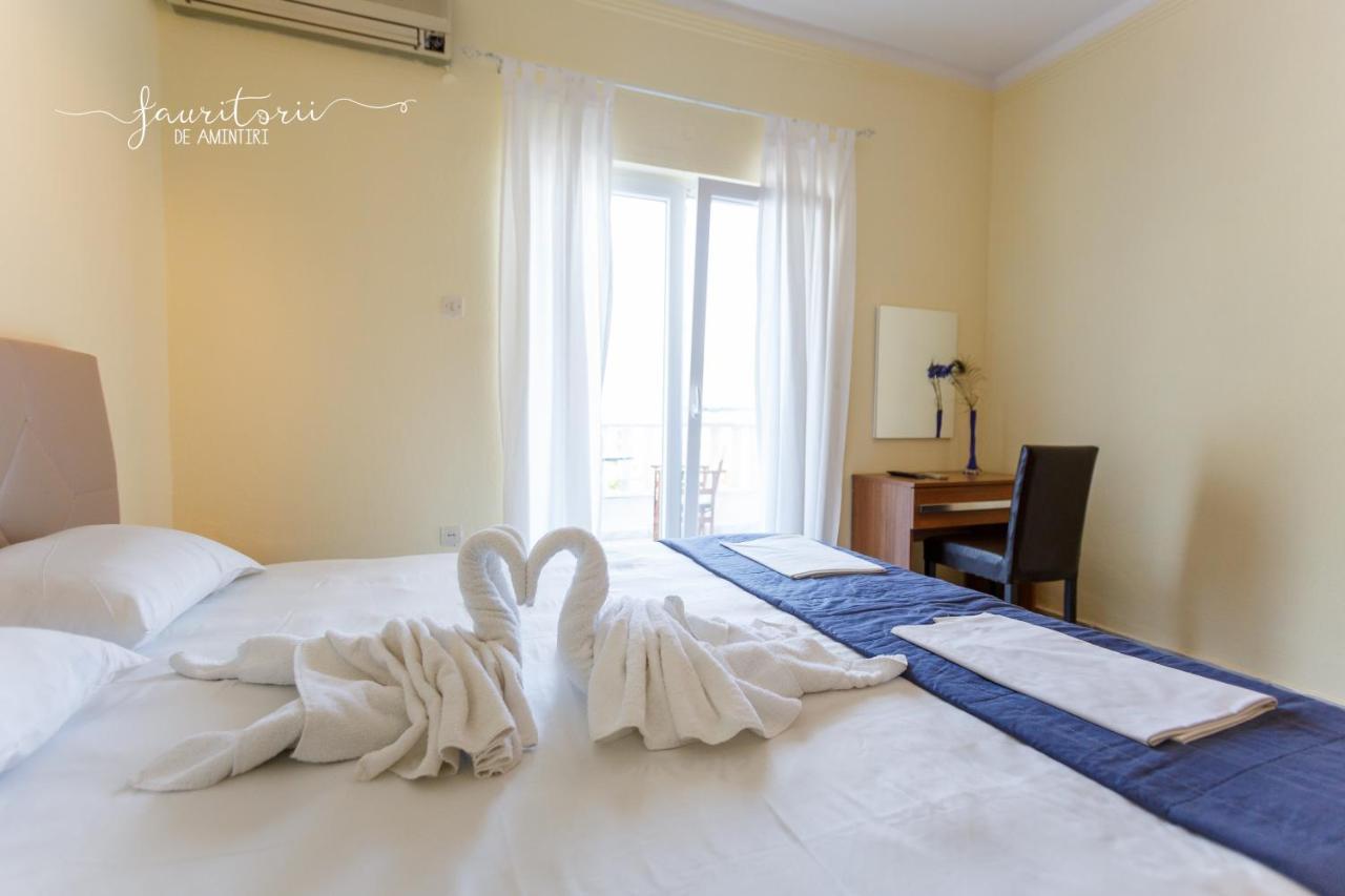 Kinira Beach Hotel Екстер'єр фото