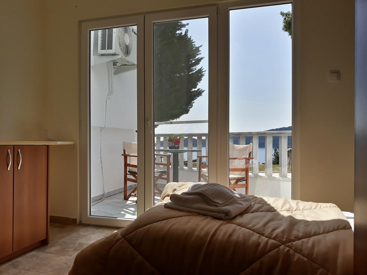 Kinira Beach Hotel Екстер'єр фото
