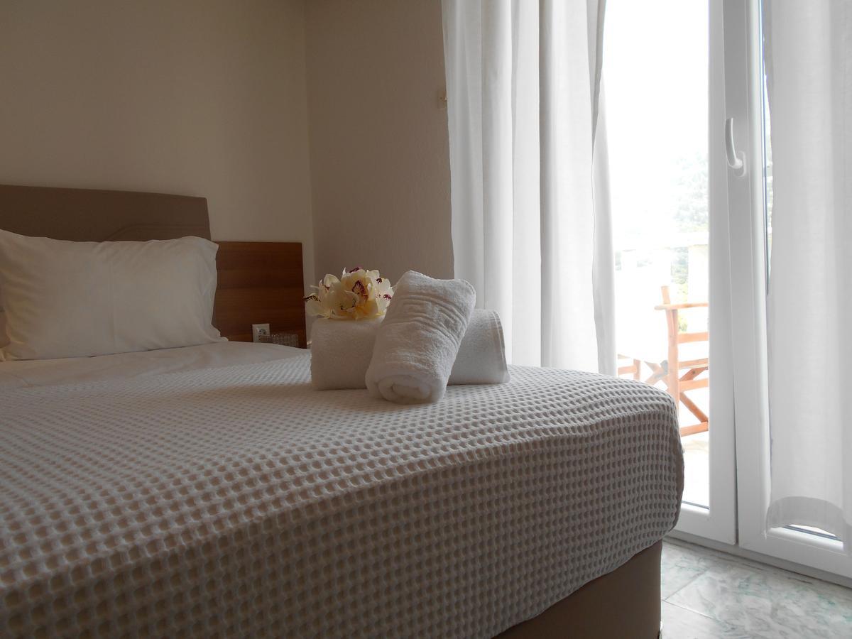Kinira Beach Hotel Екстер'єр фото
