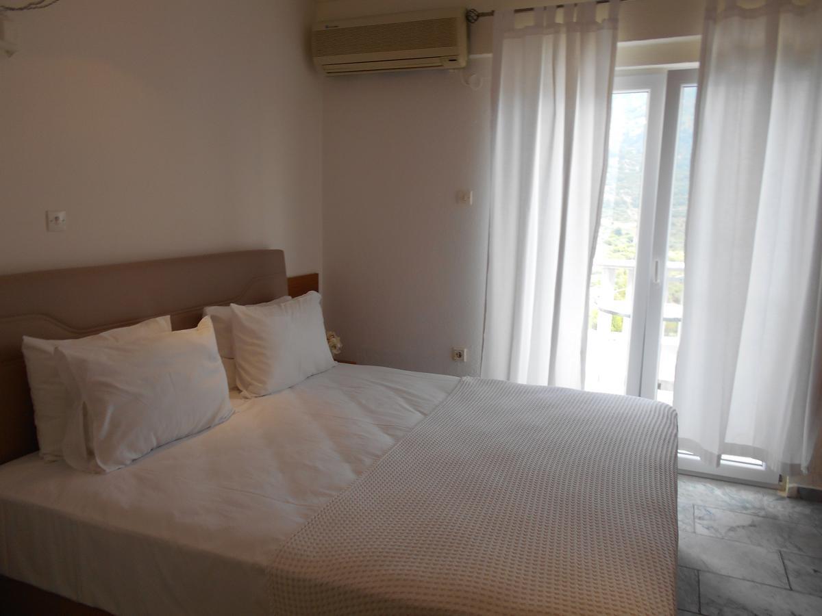 Kinira Beach Hotel Екстер'єр фото