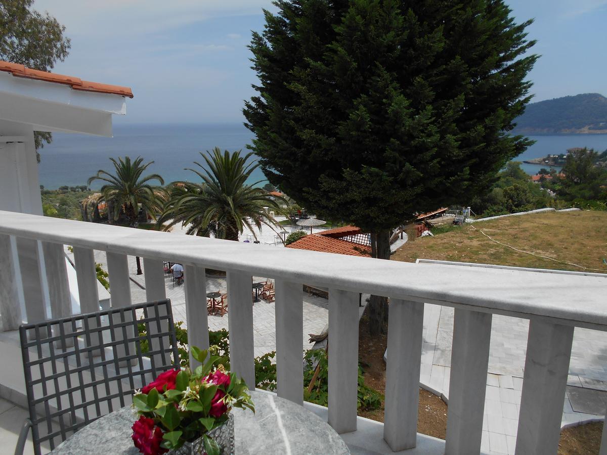 Kinira Beach Hotel Екстер'єр фото