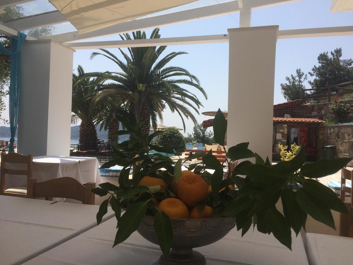 Kinira Beach Hotel Екстер'єр фото